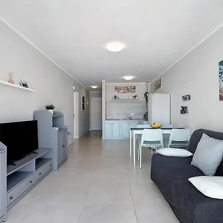 Valley Blue Ocean B2 Апартаменты Адехе